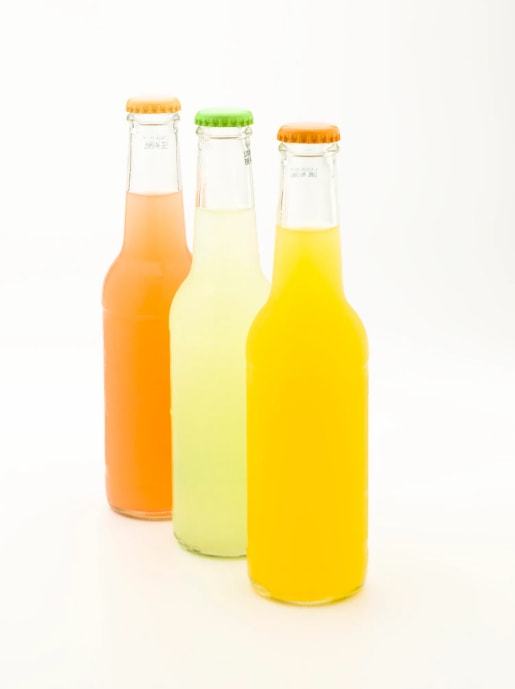 “藍帽子”迎來新規(guī)，酒精飲料“保健化”之路遇阻？